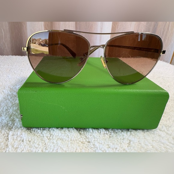 COACH Sunglasses-Shiny Light Gold-Preowned, Good Condition-Lens are Scratched - Picture 2 of 10